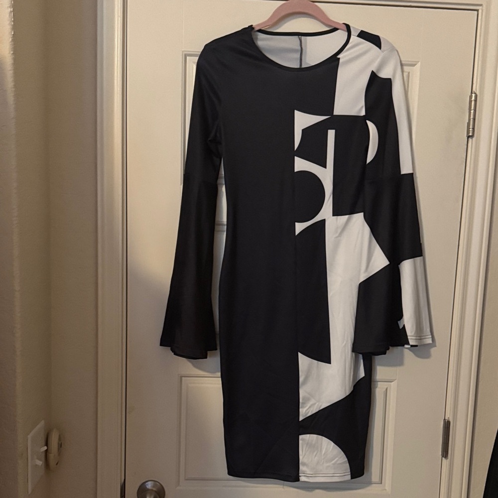 SHEIN Monochrome Abstract Long Sleeve Dress